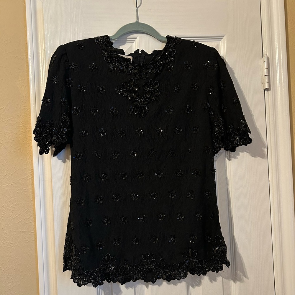 Sequin embellished women’s top. Large